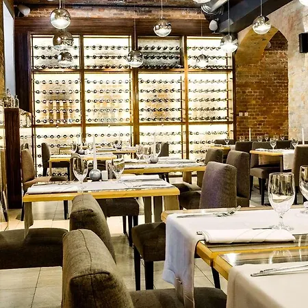 Q Grand Cru Hotel 4*