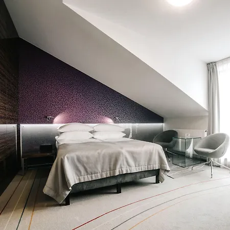 Q Grand Cru Hotel 4*