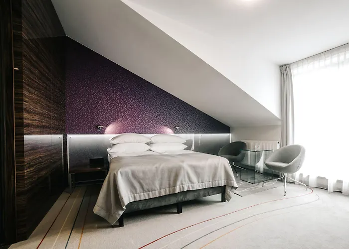 Q Grand Cru Hotel 4*