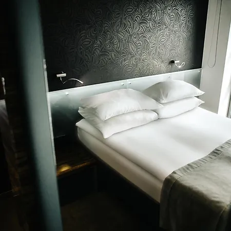 Q Grand Cru Hotel 4*